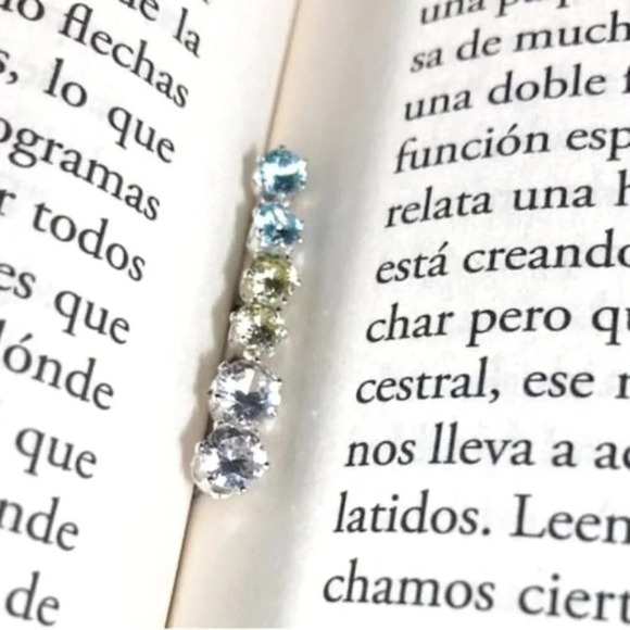 Tiny tiny solitaire diamond style stud earrings Canary yellow/blue/clear - Picture 1 of 3